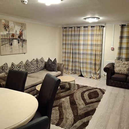 Elegant Devon Villa Luton  Exteriör bild